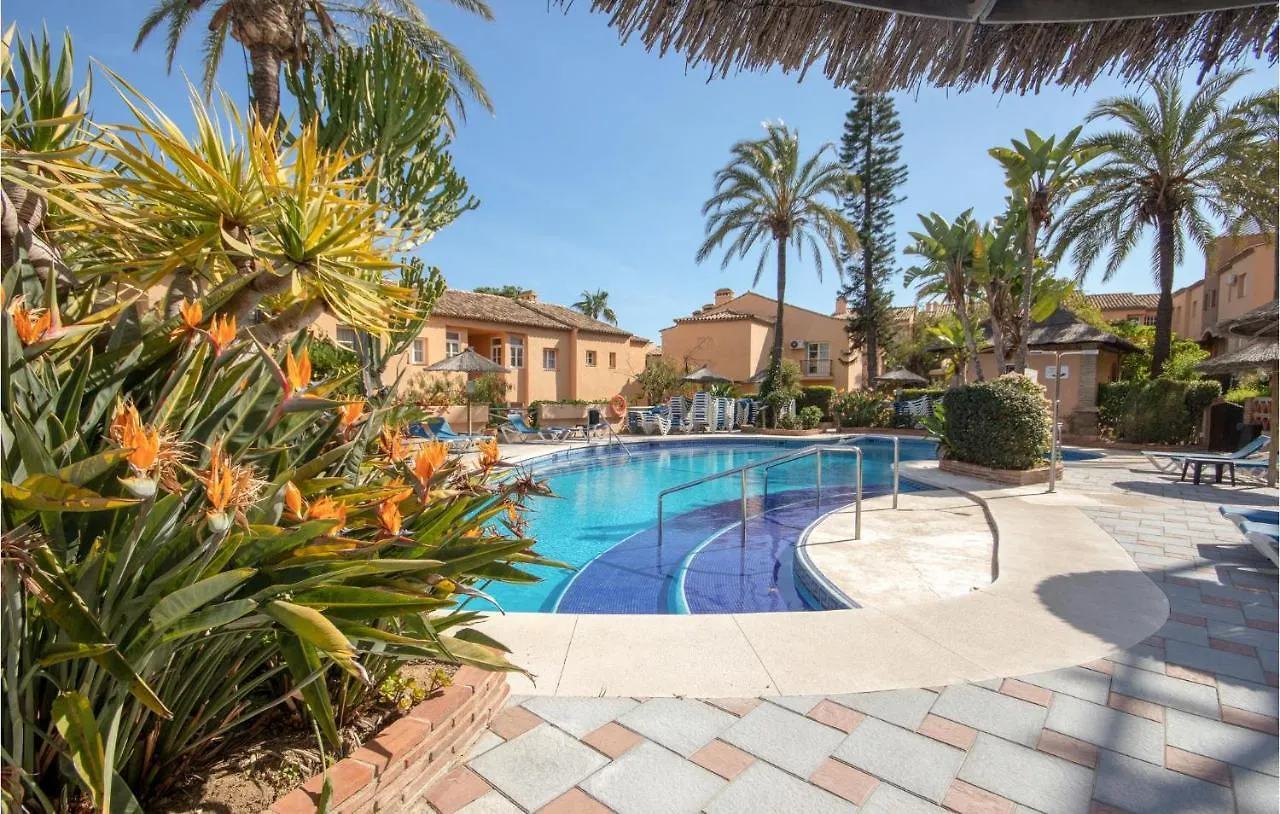 Nice Apartment In Calahonda With Wifi Sitio de Calahonda
